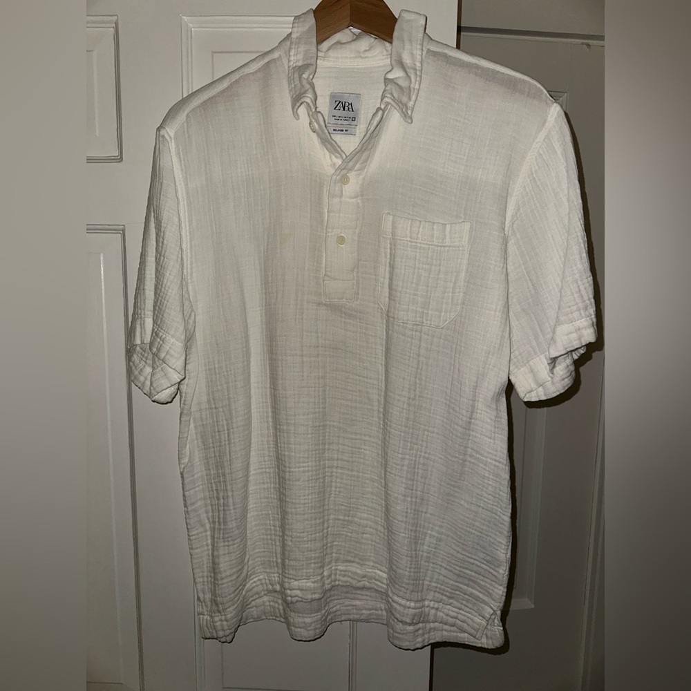 Zara Men’s Short Sleeve button shirt